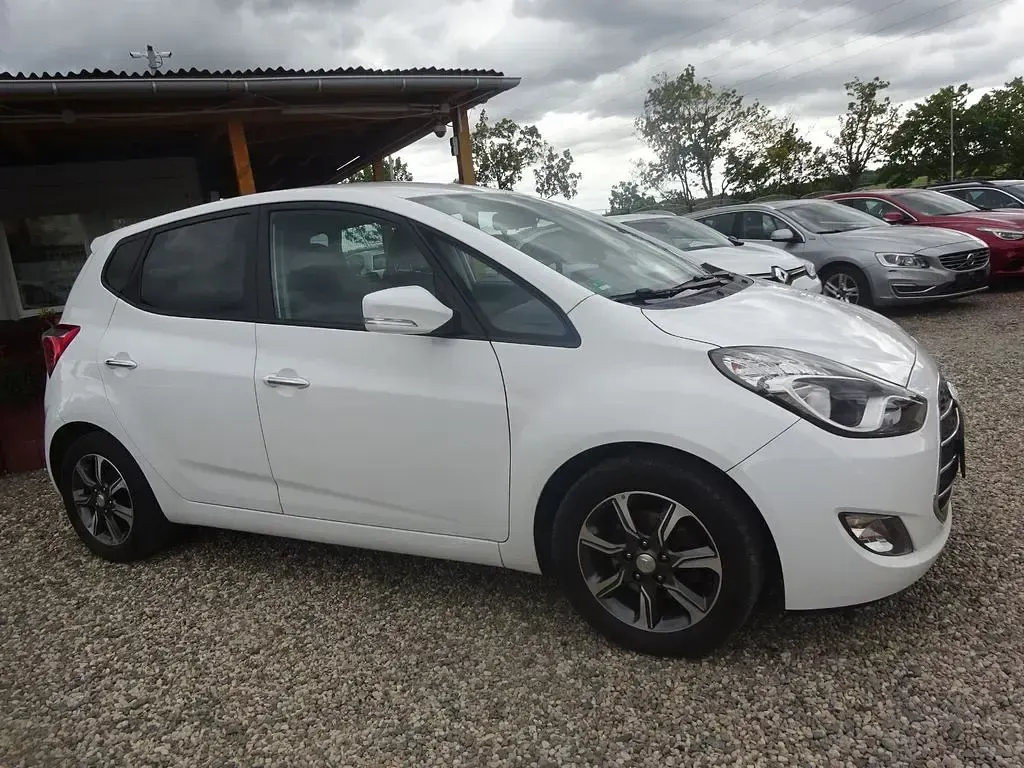 Gebraucht Hyundai ix20 Style 125 PS (91 kW) 2017 Weiß Kleinwagen