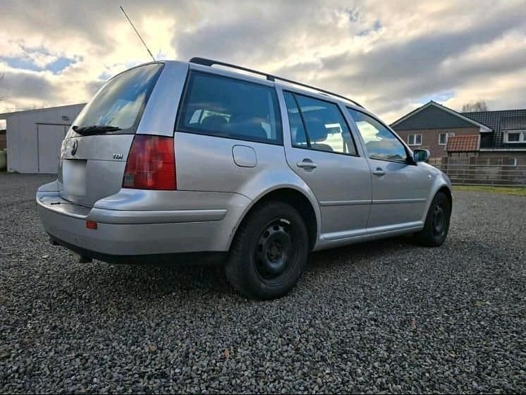 Gebraucht VW Jetta 100 PS (73 kW) 2004 Silber Kombi