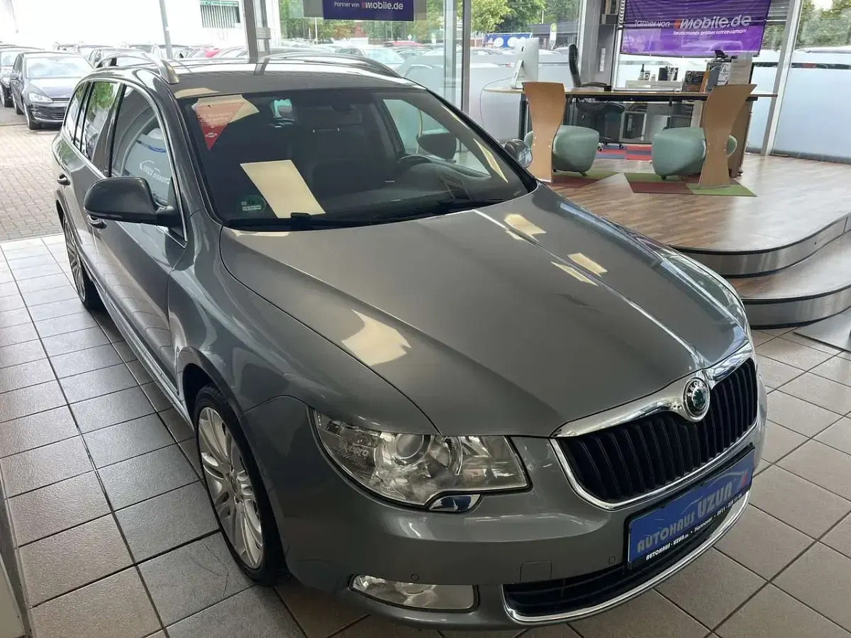 Gebraucht Skoda Superb 160 PS (117 kW) 2010 Grau Kombi