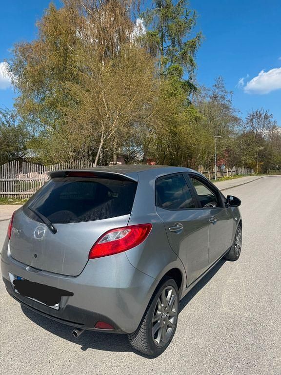 Gebraucht Mazda 2 84 PS (61 kW) 2012 Grau Kleinwagen