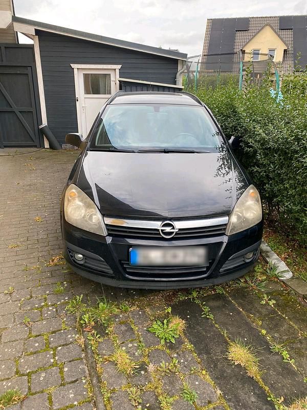 Schwarz Gebraucht 2006 Opel Astra Kombi | 800 € (Superpreis) - Bild 1/4