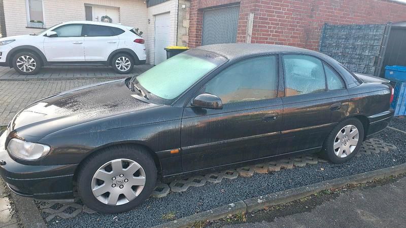 Gebraucht Opel Omega 141 PS (103 kW) 2000 Schwarz Limousine