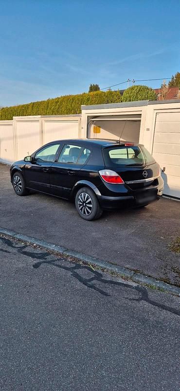 Gebraucht Opel Astra 105 PS (77 kW) 2004 Schwarz Kleinwagen