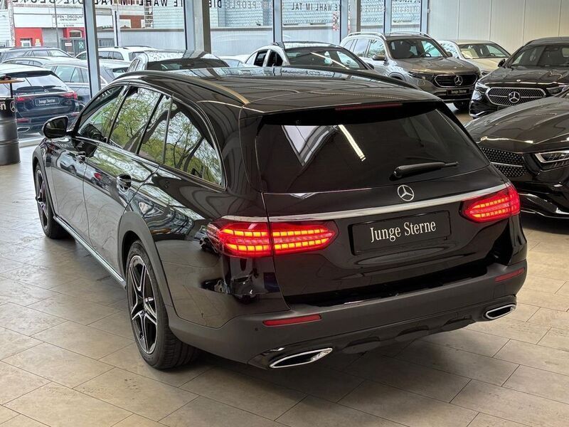 Gebraucht Mercedes E400 330 PS (242 kW) 2023 Othercolor Kombi