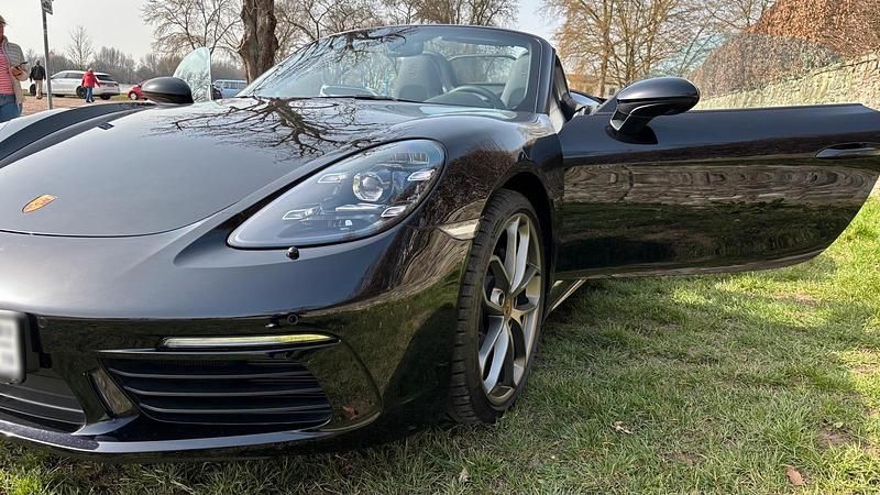 Gebraucht Porsche Boxster Edition 300 PS (220 kW) 2023 Schwarz Cabrio