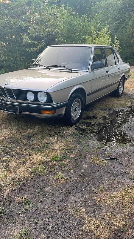 Gebraucht BMW 525 127 PS (93 kW) 1986 Limousine