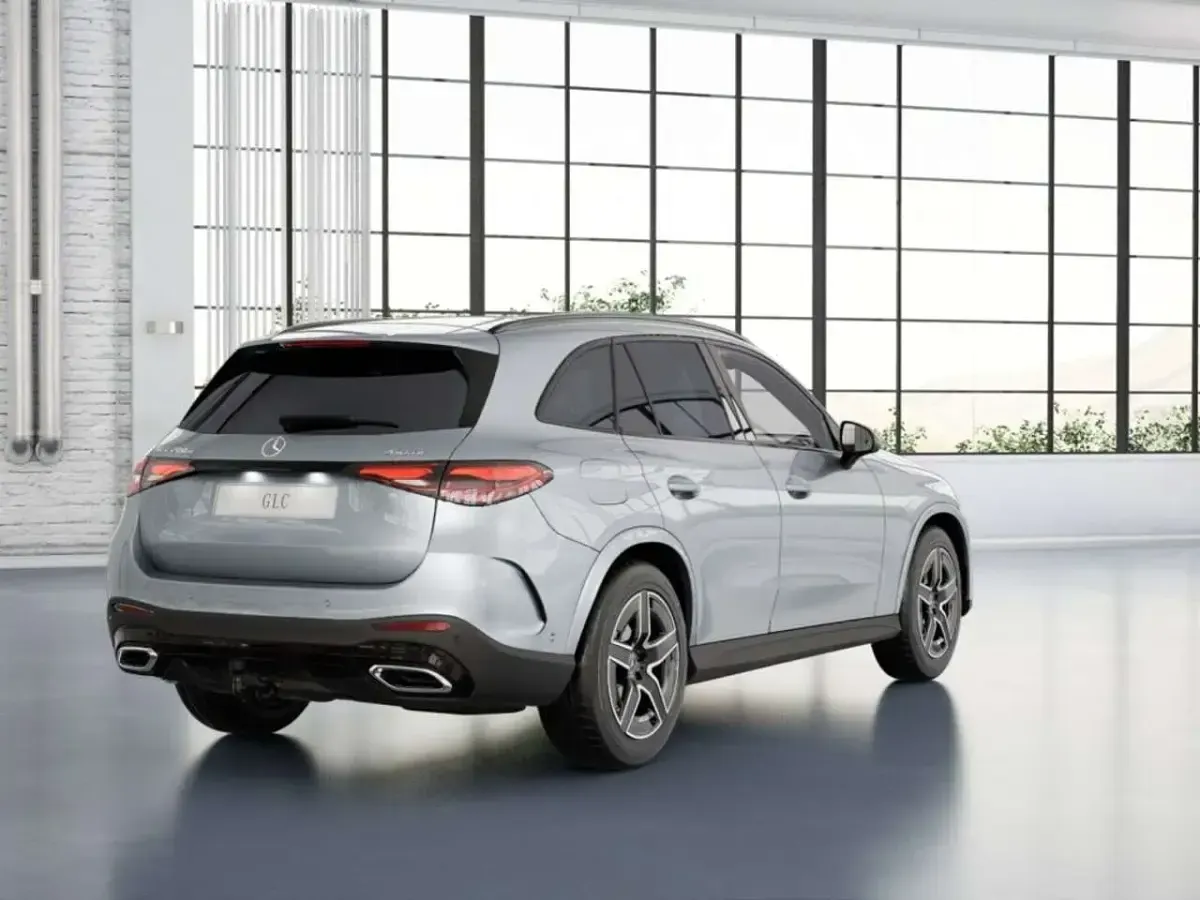 Gebraucht Mercedes GLC200 AMG 163 PS (119 kW) 2026 Silber SUV