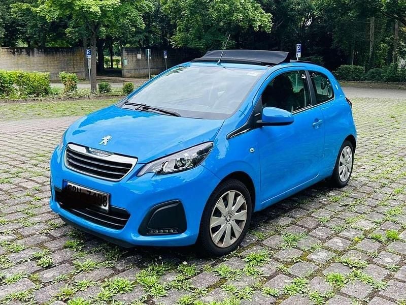 Blau Gebraucht 2016 Peugeot 108 Limousine | 5.700 € (Guter Preis) - Bild 1/4