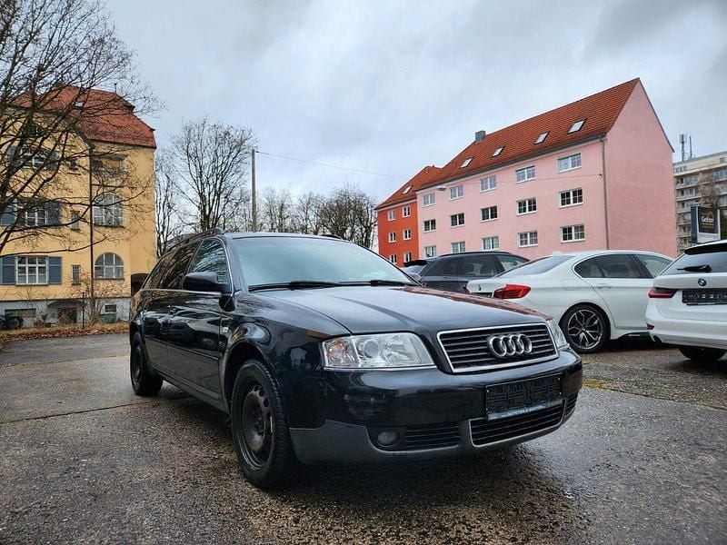 Gebraucht Audi A6 163 PS (119 kW) 2002 Brillantschwarz Kombi