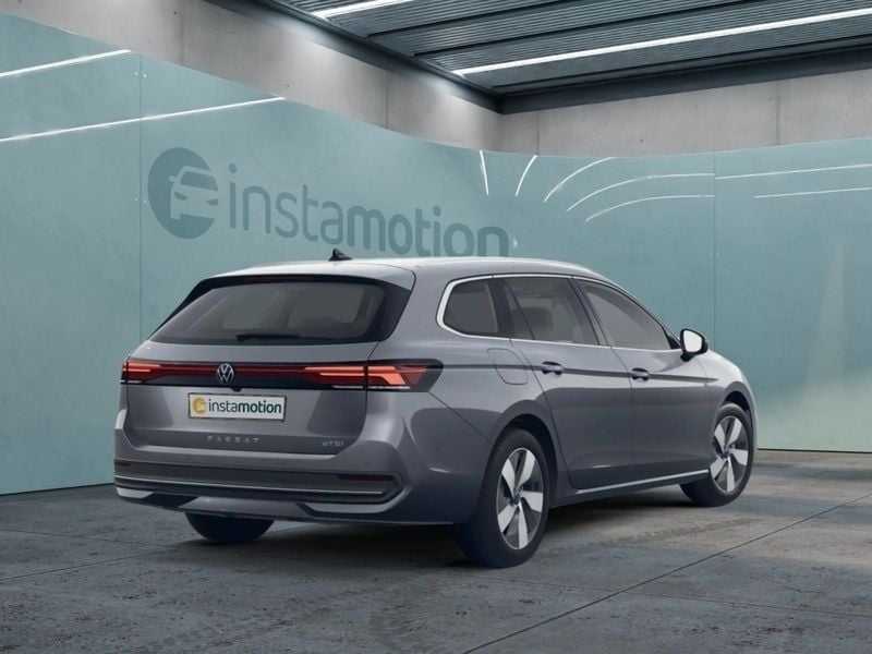 Używany VW Passat 150 KM (110 kW) 2024 Szary Minivan
