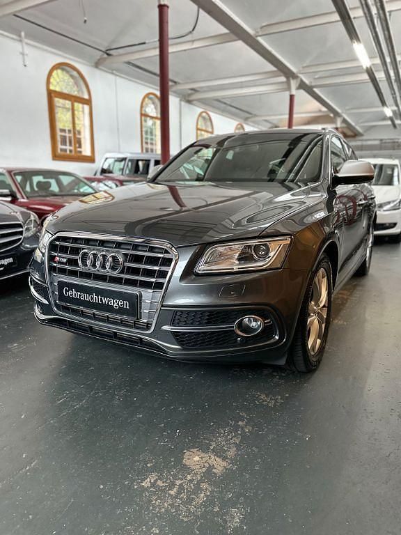 Grau Gebraucht 2017 Audi SQ5 Competition SUV | 16.990 € (Superpreis) - Bild 1/4