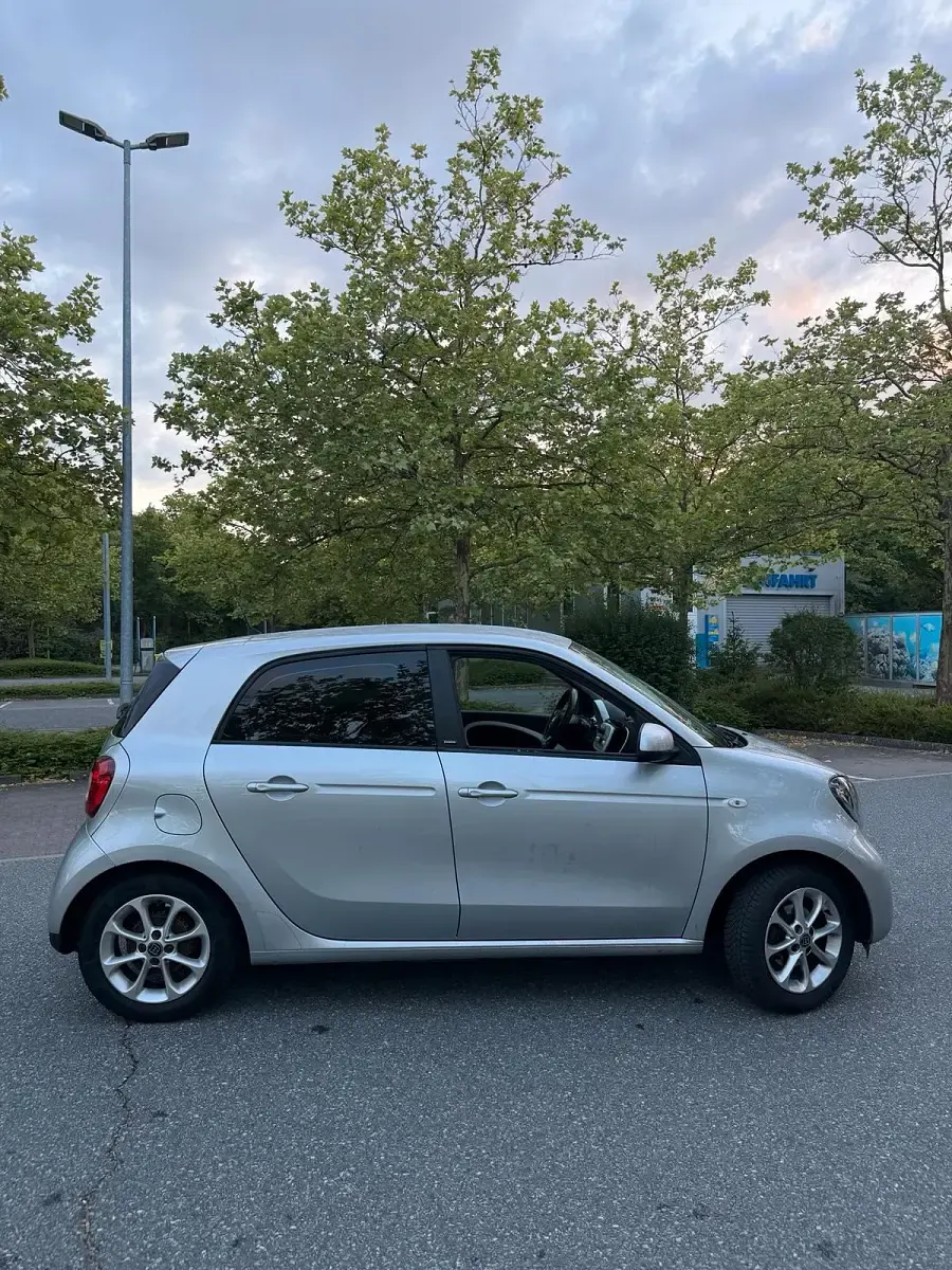 Gebraucht Smart ForFour Brabus 71 PS (52 kW) 2015 Silber Kleinwagen