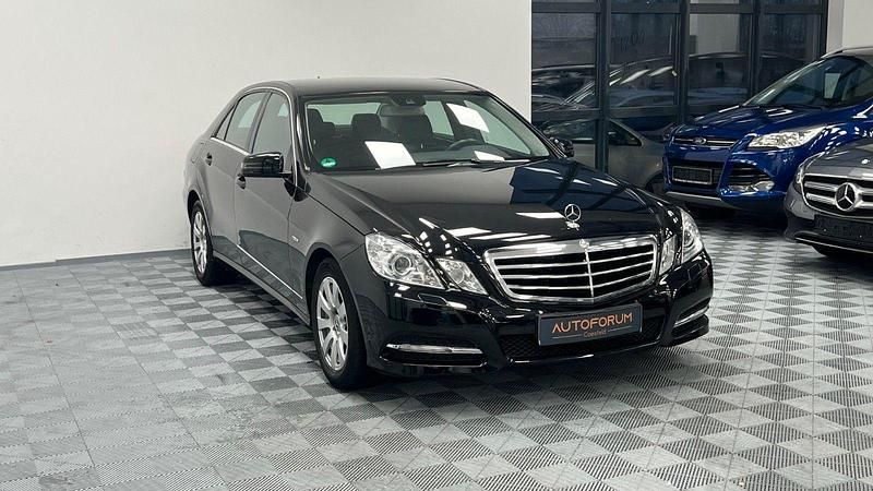 Gebraucht Mercedes E200 136 PS (100 kW) 2011 Schwarz Limousine