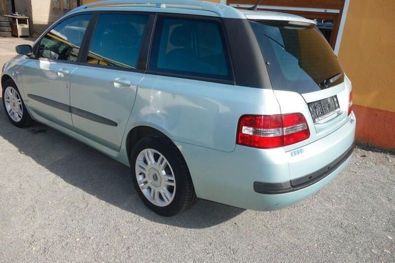 Gebraucht Fiat Stilo Dynamic 133 PS (97 kW) 2003 Grün Kombi