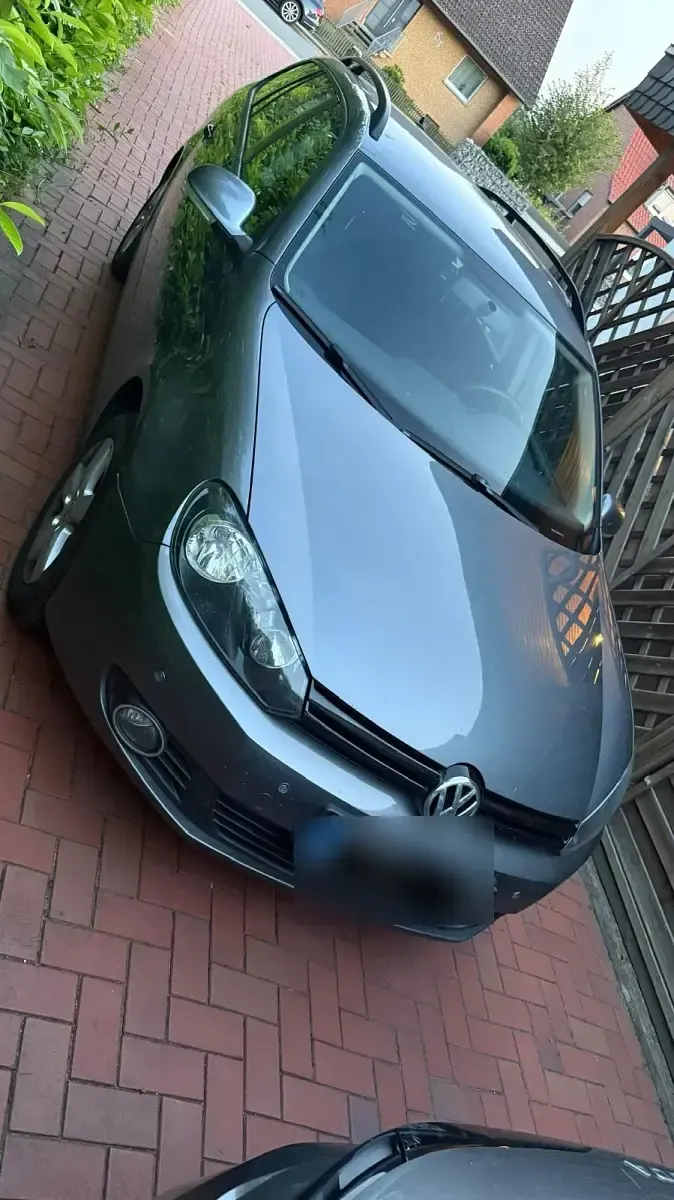Gebraucht VW Golf VI 105 PS (77 kW) 2011 Grau Kleinwagen