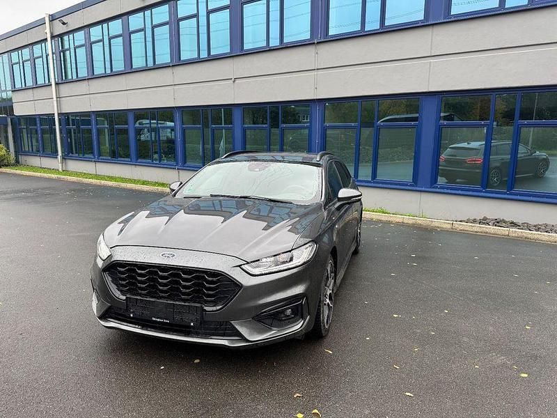 Grau Gebraucht 2021 Ford Mondeo ST-Line Limousine | 21.999 € (Teuer) - Bild 1/4