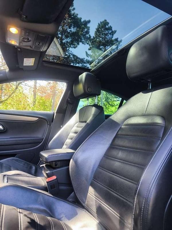 Second-hand VW CC 211 CP (155 kW) 2014 Berlinǎ