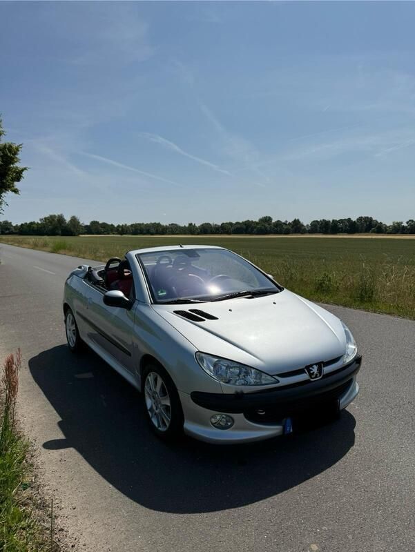 Silber Gebraucht 2002 Peugeot 206 CC Cabrio | 3.499 € (Teuer) - Bild 1/4