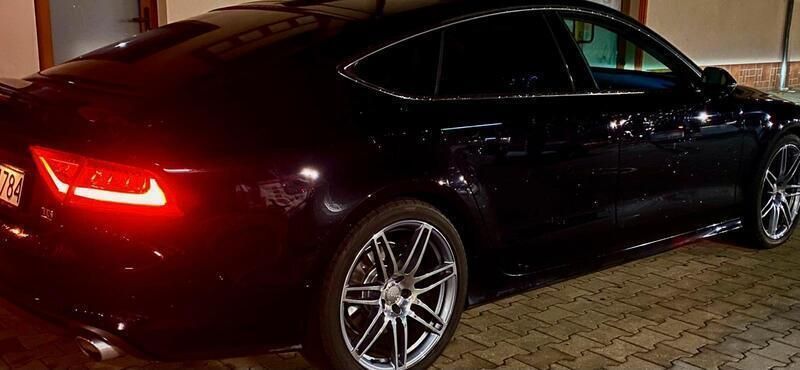 Schwarz Gebraucht 2011 Audi A7 S-Line Kleinwagen | 15.900 € (Teuer) - Bild 1/4