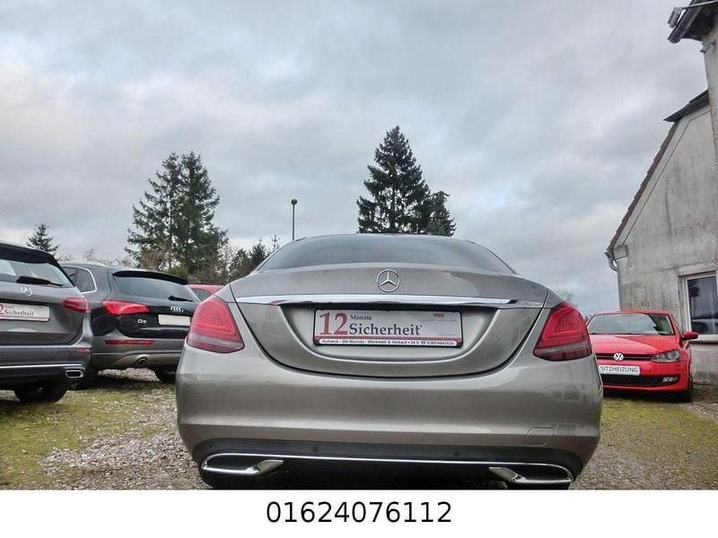 Gebraucht Mercedes C180 156 PS (114 kW) 2019 Silber Limousine