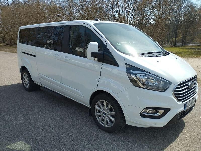 Gebraucht Ford Tourneo Titanium 185 PS (136 kW) 2020 Weiß Van / Kleinbus