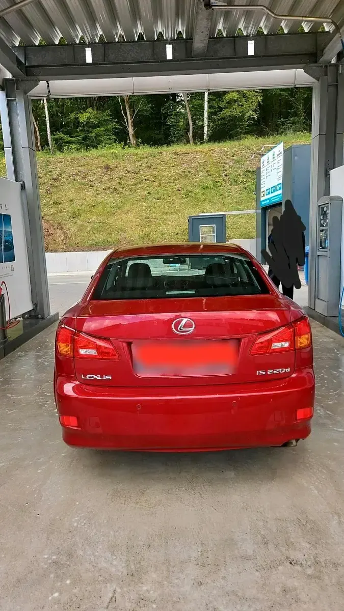 Gebraucht Lexus IS220d 177 PS (130 kW) 2008 Rot Limousine