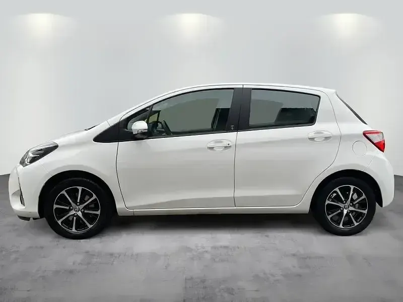 Gebraucht Toyota Yaris Team 112 PS (82 kW) 2018 Super white 2 Kleinwagen