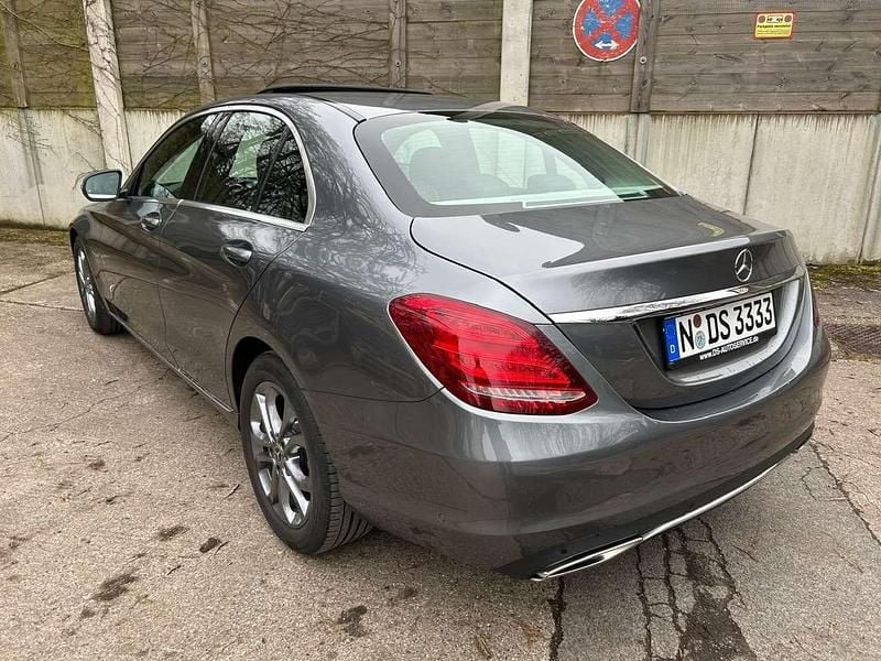 Gebraucht Mercedes C250 211 PS (155 kW) 2018 Selenitgrau  metalliclack Limousine