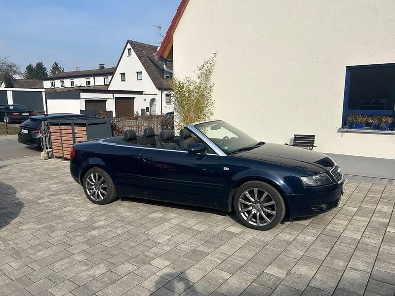 Gebraucht Audi A4 Cabriolet Basis 163 PS (119 kW) 2003 Blau Cabrio