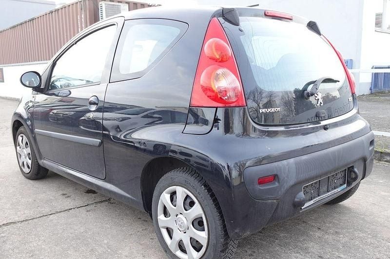Gebraucht Peugeot 107 Filou 68 PS (50 kW) 2011 Noir caldera Kleinwagen