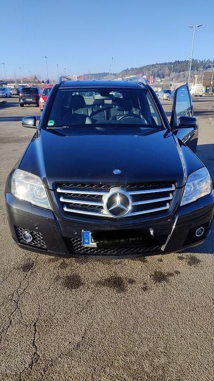Schwarz Gebraucht 2011 Mercedes GLK220 SUV | 10.100 € (Guter Preis) - Bild 1/4