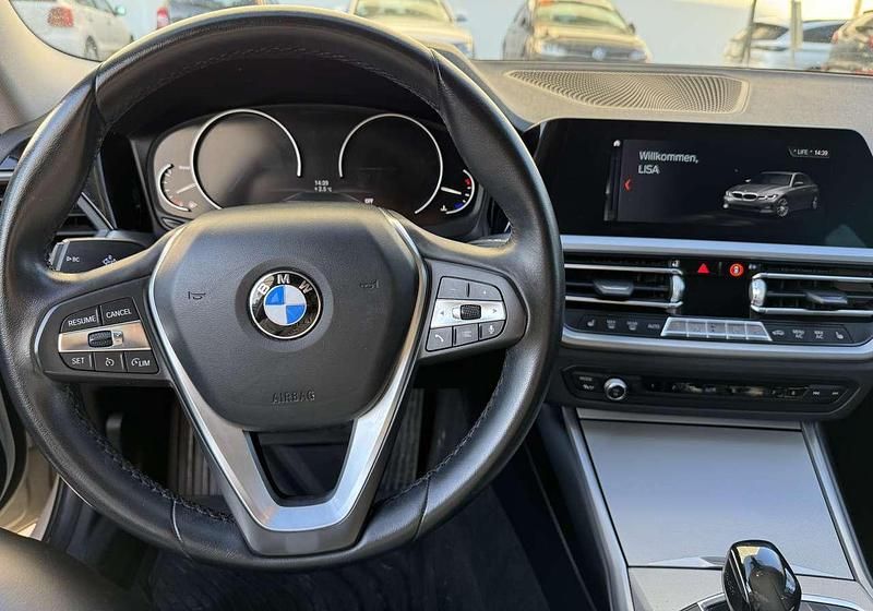Używany BMW 318 Advantage 150 KM (110 kW) 2019 Biały Sedan/Limuzyna