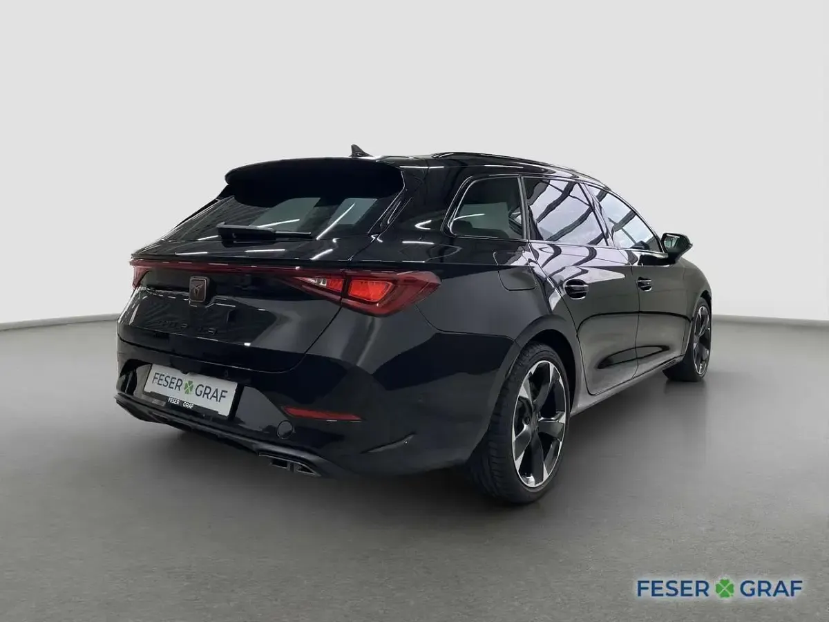 Gebraucht Cupra Leon 150 PS (110 kW) 2024 Midnight schwarz metallic Kombi