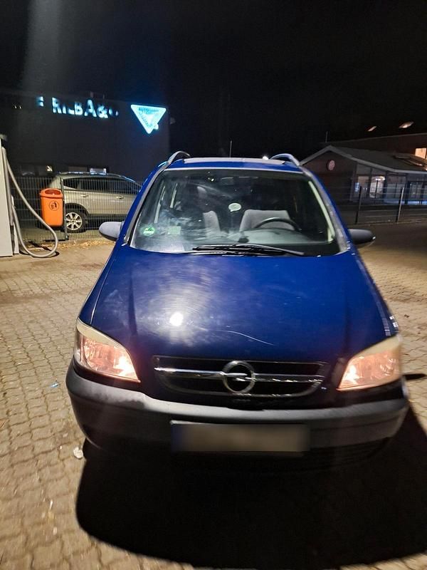 Blau Gebraucht 2003 Opel Zafira Van / Kleinbus | 2.350 € (Fairer Preis) - Bild 1/4