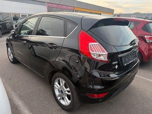 Gebraucht Ford Fiesta Titanium 125 PS (91 kW) 2016 Schwarz Kleinwagen