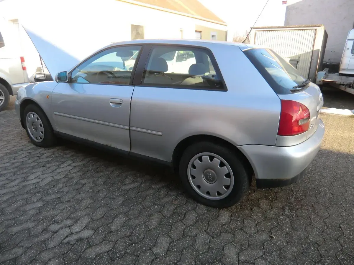 Gebraucht Audi A3 102 PS (75 kW) 2000 Silber Kleinwagen