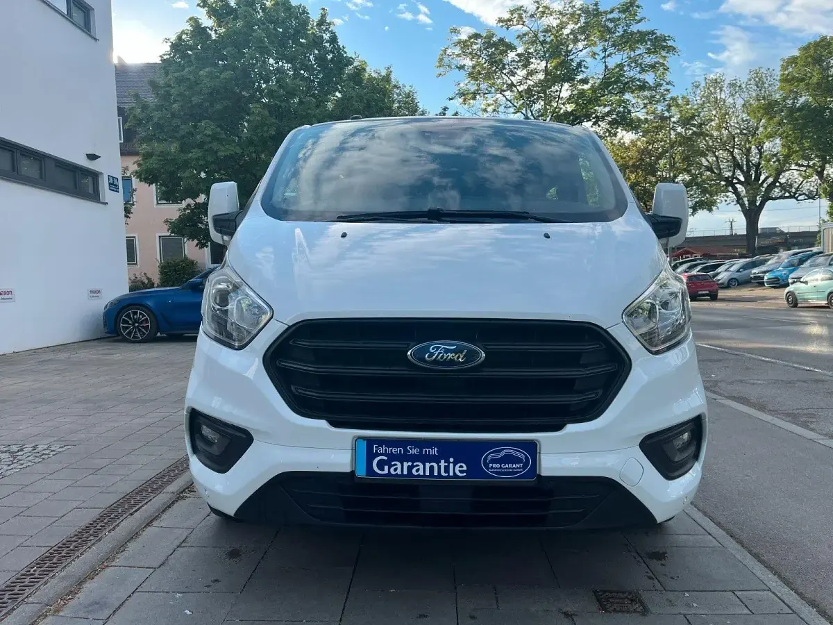 Gebraucht Ford Transit Custom 131 PS (96 kW) 2018 Weiß Kombi
