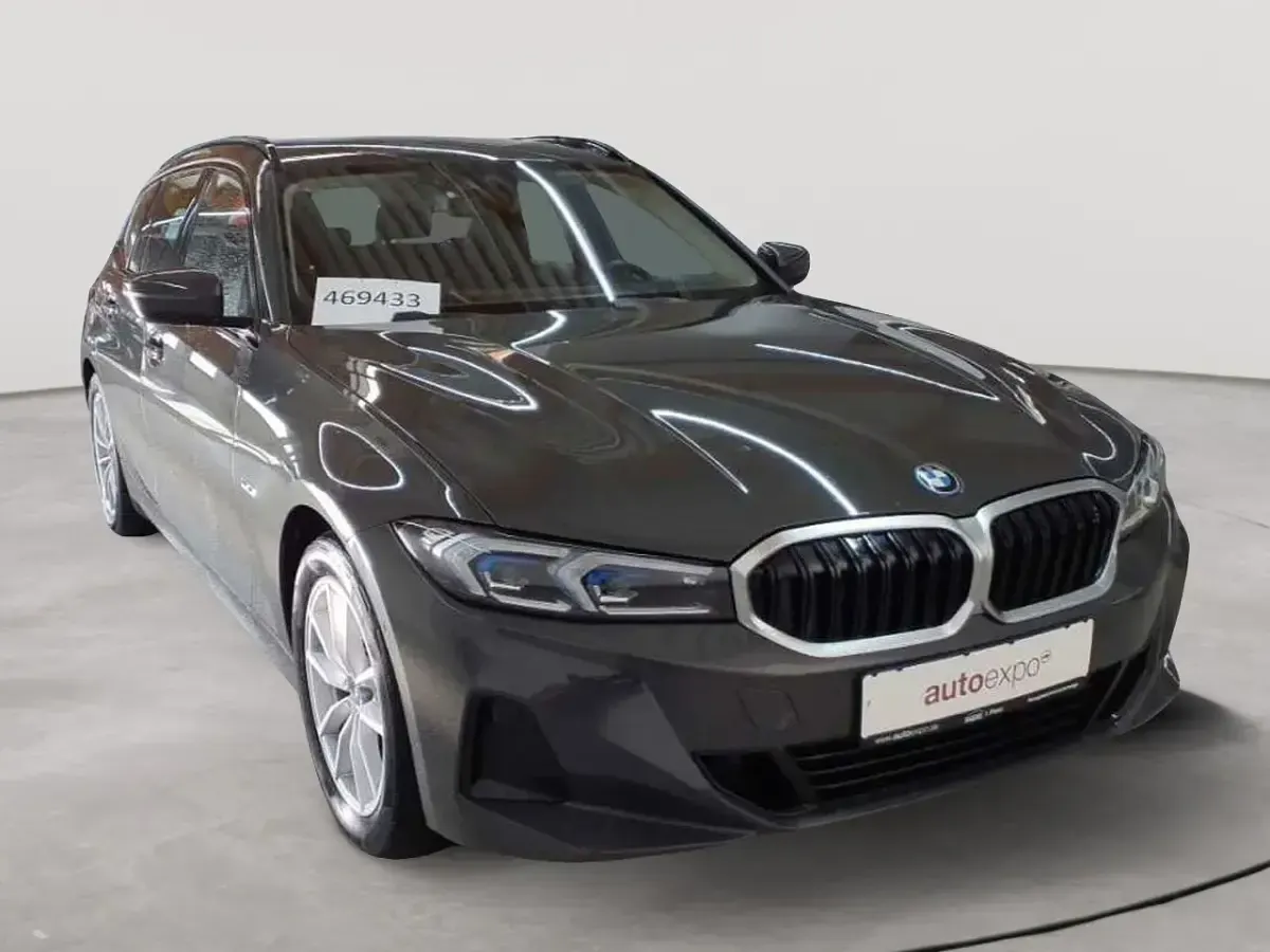 Gebraucht BMW 320e Sport Line 163 PS (119 kW) 2023 Kombi