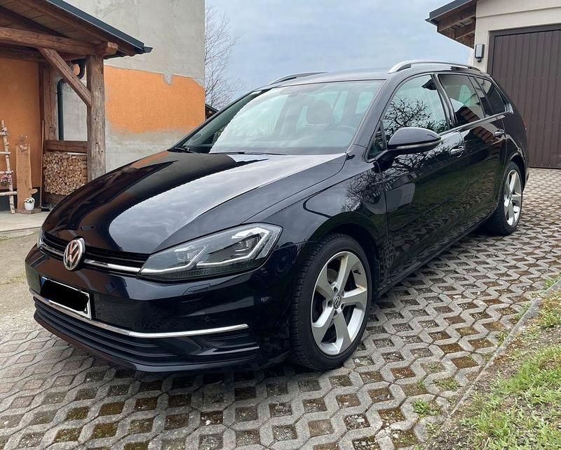 Second-hand VW Golf VII 150 CP (110 kW) 2017 Negru Berlinǎ