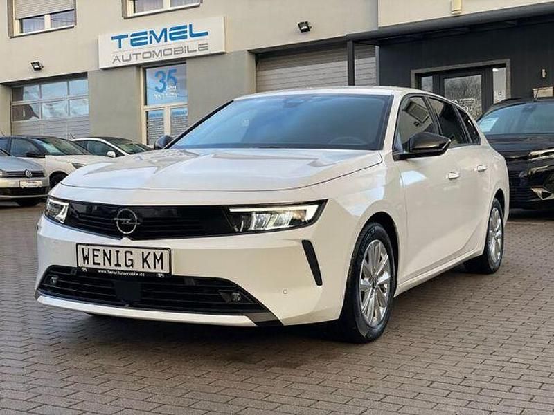 Weiß Gebraucht 2023 Opel Astra Enjoy Kombi | 19.999 € (Guter Preis) - Bild 1/4