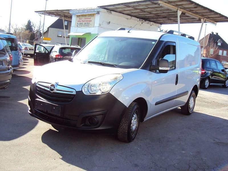 Gebraucht Opel Combo 95 PS (69 kW) 2016 Rauchsilber Van / Kleinbus