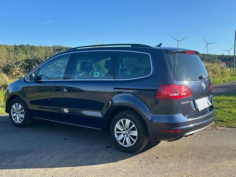 Gebraucht VW Sharan Life 140 PS (102 kW) 2014 Blau Van / Kleinbus
