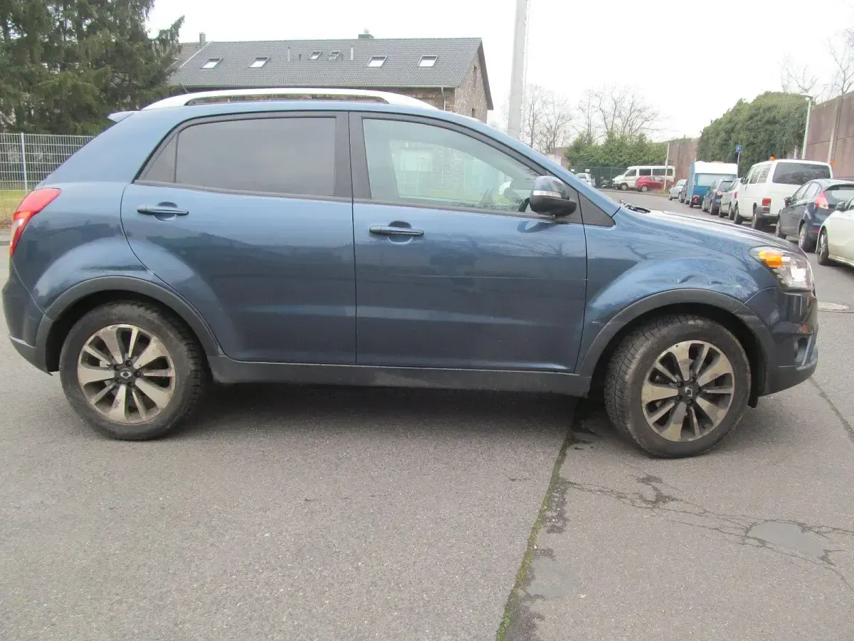 Gebraucht SsangYong Korando 2014 Blau SUV