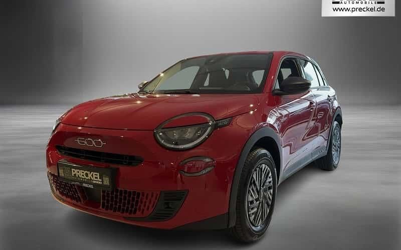 Rot Gebraucht 2025 Fiat 600 SUV | 20.490 € (Superpreis) - Bild 1/4