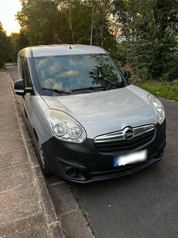 Silber Gebraucht 2013 Opel Combo Limousine | 3.500 € (Guter Preis) - Bild 1/4