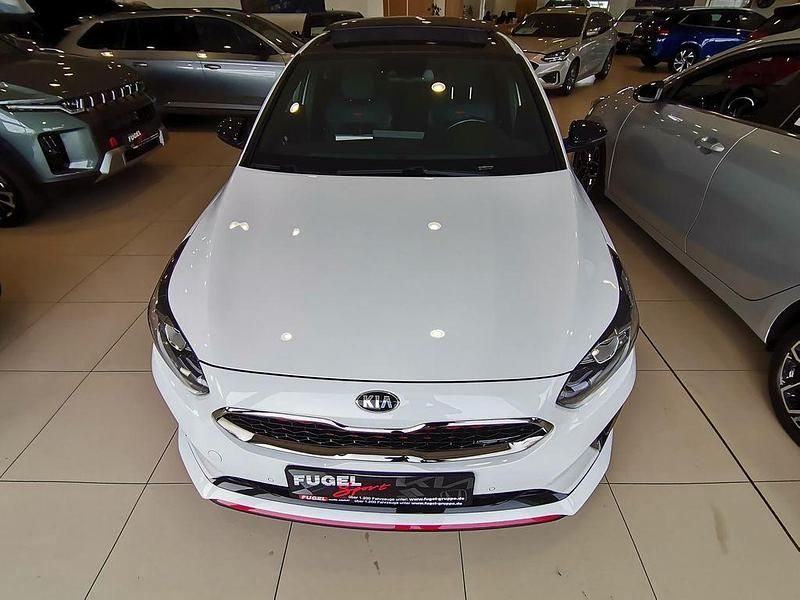 Gebraucht Kia ProCeed Sport 204 PS (150 kW) 2020 (hw2) deluxe white m Kleinwagen