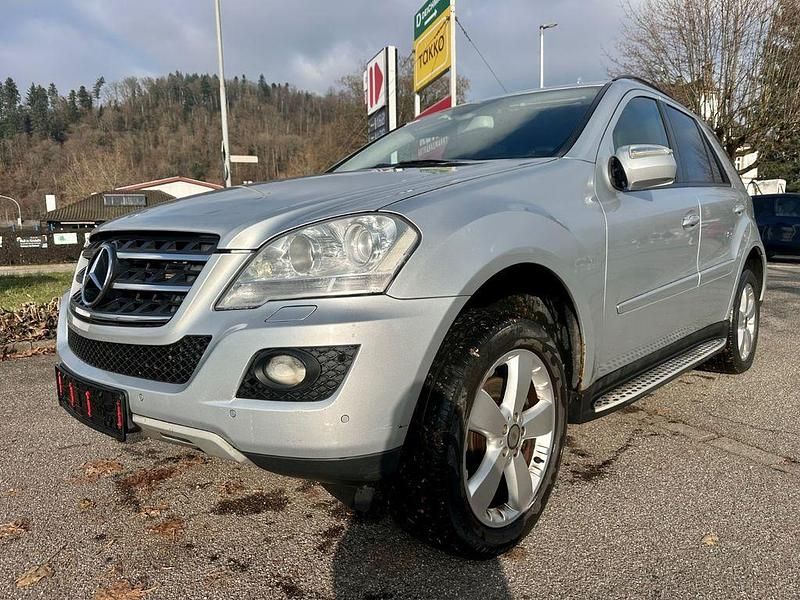 Gebraucht Mercedes ML280 190 PS (139 kW) 2009 Silber SUV