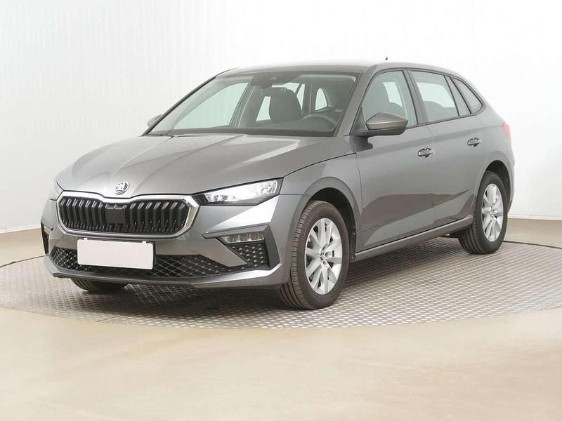 Graphitegrau metallic (metallic) Gebraucht 2024 Skoda Scala Selection Kleinwagen | 19.769 € (Fairer Preis) - Bild 1/4