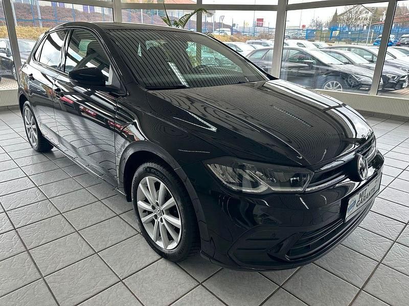 Gebraucht VW Polo Life 95 PS (69 kW) 2023 Schwarz Kleinwagen