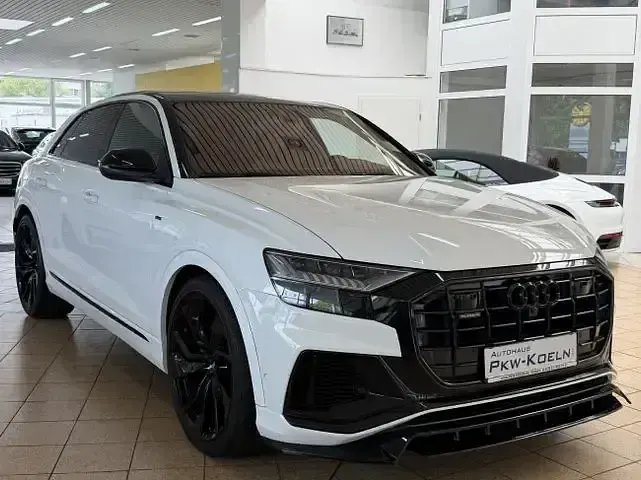 Używany Audi Q8 S-line plus 286 KM (210 kW) 2019 Biały SUV
